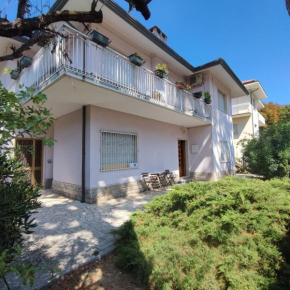 Ampio bilocale con giardino Riccione